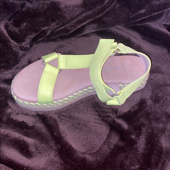 Sandals - Picture 3 of 3